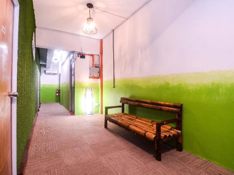 Oyo 1119 Memoire Express Hotel 쿠칭 외부 사진