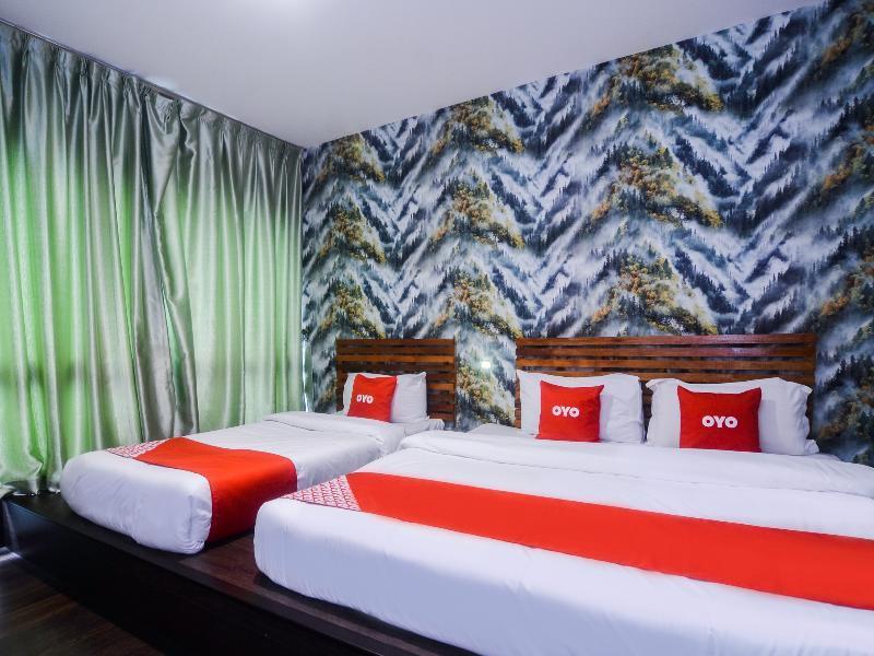 Oyo 1119 Memoire Express Hotel 쿠칭 외부 사진