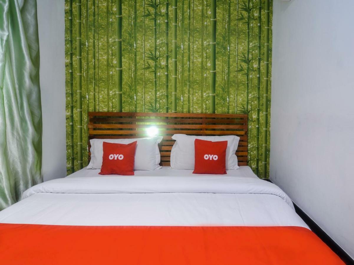 Oyo 1119 Memoire Express Hotel 쿠칭 외부 사진