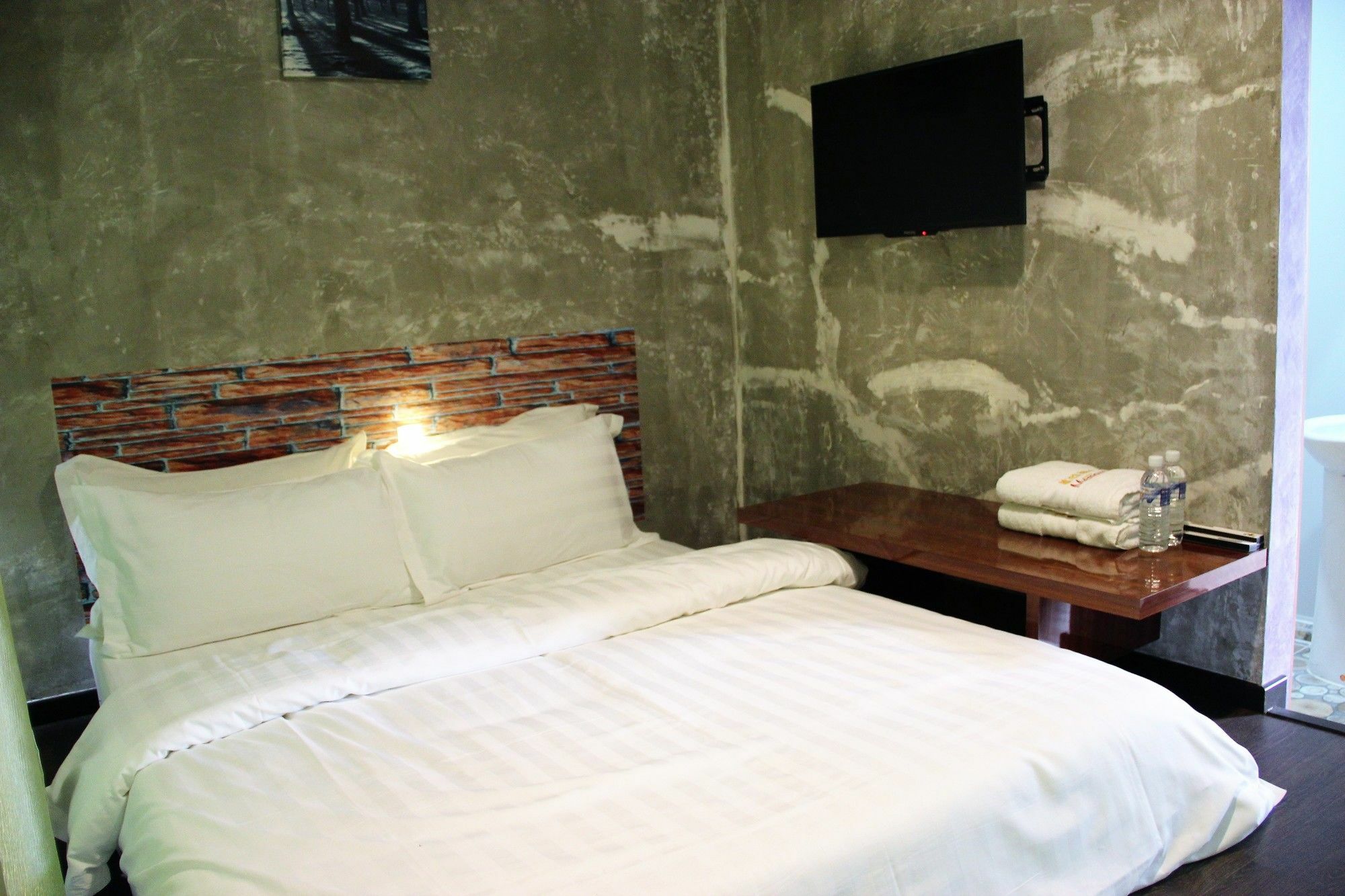 Oyo 1119 Memoire Express Hotel 쿠칭 외부 사진